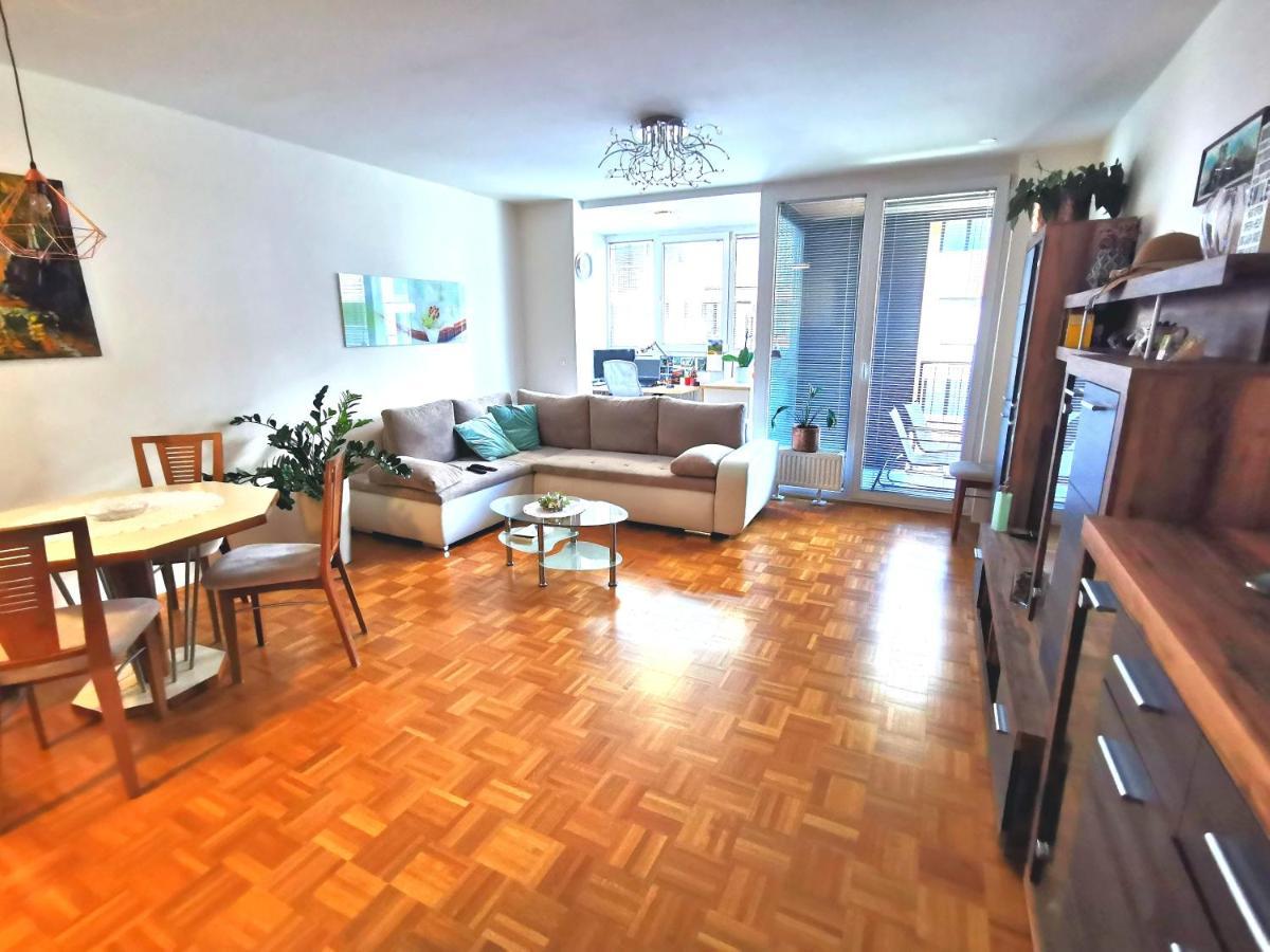 Cozy Apartment Ljubljana With Free Parking And Balcony Exterior photo